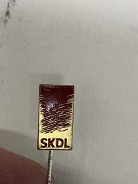 SKDL Vappumerkki 19?? -neulamerkki / rintamerkki, metallia
