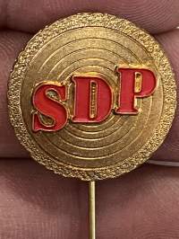 SDP -neulamerkki / rintamerkki, metallia