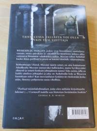 Tyhjä valtaistuin - historiallinen romaani