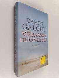 Vieraassa huoneessa