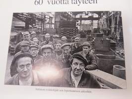Juhlarihtari Turun Telakan Työhuonekunta 60 vuotta -julkaisu