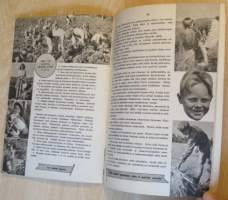Nuorten Työ- ja Talkookirja 1944 - lisänä 2 kpl talkoomerkejä v. 1943 ja 1944