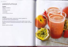 Smoothiet ja mehut, 2015. 5.p. 112 houkuttelevaa ohjetta ja selkeät valmistusohjeet.