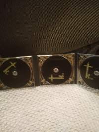 3 CD:n paketti, Kotiteollisuus kokoelma albumi 1996-2007 Murheen mailla