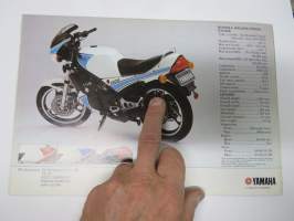Yamaha RD350LC moottoripyörä -myyntiesite, engalnninkielinen