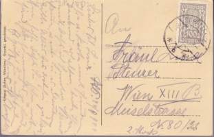 Itävalta - vanha postikortti 1922 - postimerkki mukana. St. Pöllen, Bahnhofplatz.