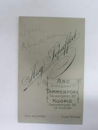 Johtaja Asiakainen, Atelier Aug. Schuffert -visiittikorttivalokuva / carte de visite / cdv