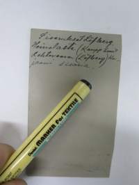 Sisarukset Löfberg Heinolasta, kauppias Emil Lehtovaaraan (Löfberg) Kajaani sisaruksia, S.H. Andersson - Heinola -visiittikorttivalokuva / carte de visite / cdv