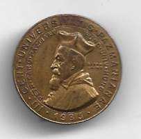 Pázmány Péterin yliopiston perustamisen 300 v 1935..  rintamerkki  lukkoneulamerkki