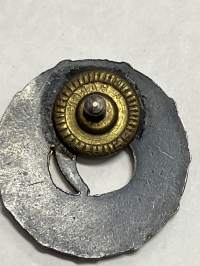 SA ampumamerkki "kulta", mutterikiinnitteinen -Finnish army shooting marksman´s emblem