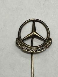 Mercedes-Benz - 200 000 km -neulamerkki, leimattua 835 hopeaa (saksalainen pitoisuusleima)