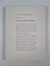 Lastuja elämän virrassa