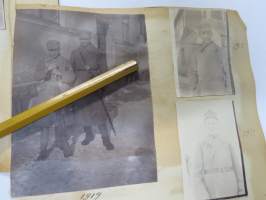 Valokuiva vv. 1918-1919, hävitettyä Vammalaa v. 1918 keväällä, sotilaspoikia tai nuoria sotamiehiä / suojeluskuntalaisia?