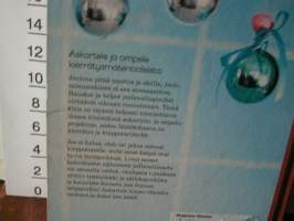 Jouluiloa kierrätysmateriaaleista