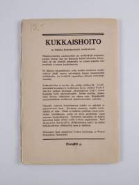 Äidin helmoista pulpetin ääreen