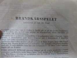 Palokuntapeli - Brandkårsspelet -lautapeli / Kuvataide - Bildkonst