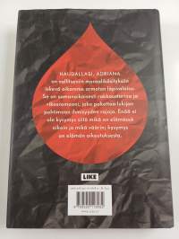 Haudallasi, Adriana