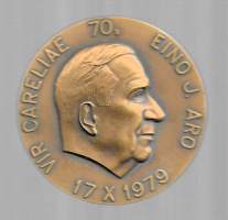 Eino J. Aro (1909–1998) (Nina Sailo 1979) taidemitali   mitali 70 mm alkuperäisessä kotelossa
