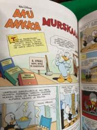 Punainen postimerkki. Aku Ankka.