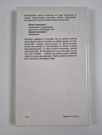 Sienet luonnossa 1-2 : Kotelosienet, hyytelösienet, kupusienet, kääväkkäät, tatit ; Helttasienet