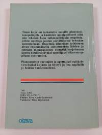Nuori pianonsoittaja