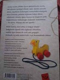 Adoptio matka / Anna Pihlajaniemi. Liikuttava kertomus lapsettomuudesta. Päätös yrittää adoptiota. Suomen pään kuulustelut onko pariskunta kelvollinen adoptoimaan