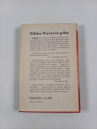 Pikku Pietarin piha
