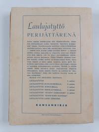 Laulajatyttö perijättärenä : tyttöromaani