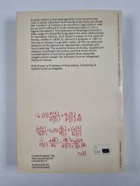Monetary theory : selected readings