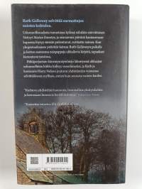 Siniviittainen nainen