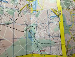 Falk Plan Leningrad 5. Edition 1981 – patentfolded kaupunkikartta (Tallinna, Riika, Vilna, Novgorod)