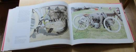 The Enncyclopedia of the HARLEY-DAVIDSON
