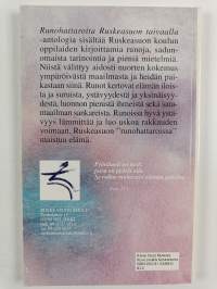 Runohattaroita Ruskeasuon taivaalla (signeerattu, tekijän omiste)