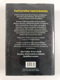 Välähdyksiä pimeässä ja pimeitä välähdyksiä