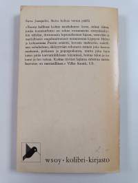 Neito kulkee vetten päällä
