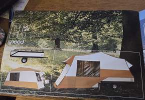 Combi- camp telttaperäkärry myyntiesite.