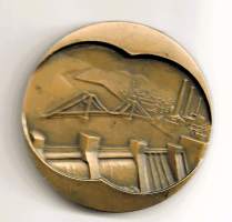 Harjavallan Osuuspankin (1926–1976) mitali 70 mm  (Matti Koskela -76) ,   taidemitali