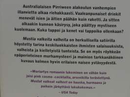 Mustat valkeat valheet
