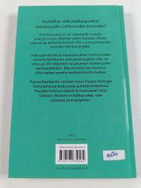 Ville Romunen ja mummo itsenäisyyttä juhlimassa