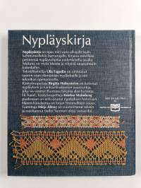 Nypläyskirja : perinteitä ja omaa suunnittelua