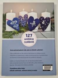 Sydämellisiä lahjoja neuloen
