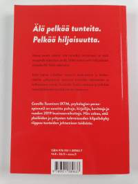 Tunteet ei kuulu työpaikalle (signeerattu)