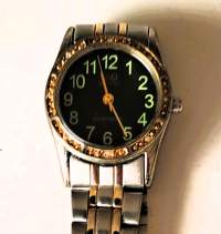 Q&amp;Q (Citizen Watch Co.) rannekello käy ( paristo vaihdettu  7/26)