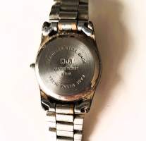 Q&amp;Q (Citizen Watch Co.) rannekello käy ( paristo vaihdettu  7/26)