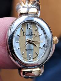 Bubbles Japan vintage rannekello käy ( paristo vaihdettu  7/26)