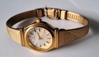 Citizen Quartz - naisten rannekello. 1970–1980-l  - rannekello käy ( paristo vaihdettu  7/26)