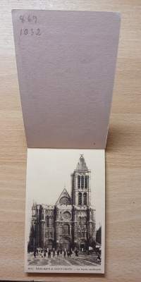 10 pienen postikortin vihko Saint-Denisin basilikasta Ranskassa