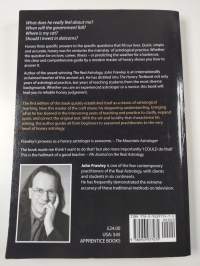 The Horary Textbook : Revised Edition (signeerattu, tekijän omiste)