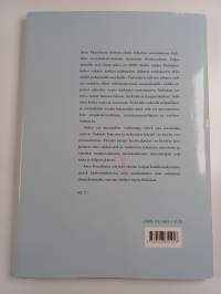 Hankien tarinoita - suomalaisen hiihdon monituhatvuotinen historia