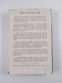 Hemingway : the writer as artist